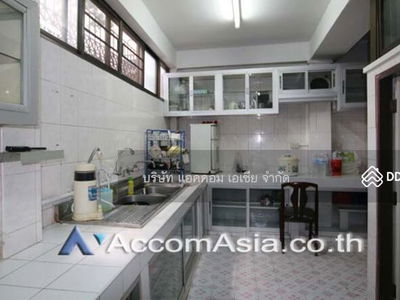 Home Office | 7 Bedrooms Townhouse For Rent in Sathorn, Bangkok near BTS Surasak 1520623, Bangkok, Thailand Home Office | 7 Bedrooms Townhouse For Rent in Sathorn, Bangkok near BTS Surasak 1520623, Bangkok, Thailand