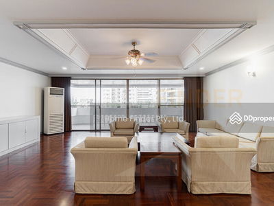 Govind Tower, Bangkok, Thailand Govind Tower, Bangkok, Thailand