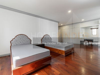 Govind Tower, Bangkok, Thailand Govind Tower, Bangkok, Thailand