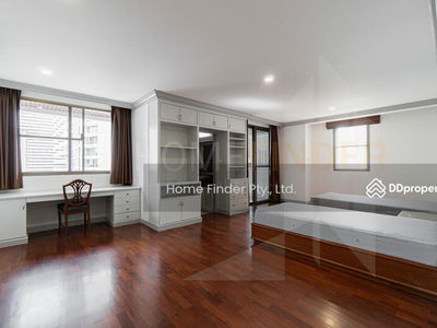 Govind Tower, Bangkok, Thailand Govind Tower, Bangkok, Thailand