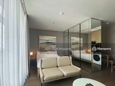 Park Origin Phrom Phong, Bangkok, Thailand Park Origin Phrom Phong, Bangkok, Thailand