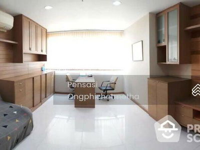 St. Louis Grand Terrace, Bangkok, Thailand St. Louis Grand Terrace, Bangkok, Thailand