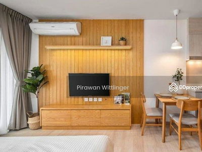 Life One Wireless, Bangkok, Thailand Life One Wireless, Bangkok, Thailand