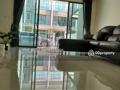 Town Avenue Merge Rattanatibet, Nonthaburi, Thailand Town Avenue Merge Rattanatibet, Nonthaburi, Thailand