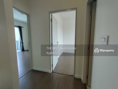 Town Avenue Merge Rattanatibet, Nonthaburi, Thailand Town Avenue Merge Rattanatibet, Nonthaburi, Thailand