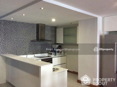 Supalai Place Sukhumvit 39, Bangkok, Thailand Supalai Place Sukhumvit 39, Bangkok, Thailand