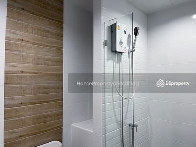 Metro Sky Wutthakat, Bangkok, Thailand Metro Sky Wutthakat, Bangkok, Thailand