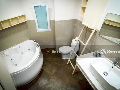 KaronButterfly, Phuket, Thailand KaronButterfly, Phuket, Thailand