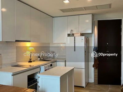 EQUINOX Paholyothin-Viphavadee, Bangkok, Thailand EQUINOX Paholyothin-Viphavadee, Bangkok, Thailand