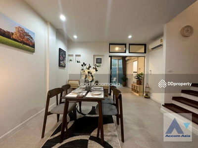 Home Office, Pet friendly | 4 Bedrooms Townhouse for Rent in Sukhumvit, Bangkok near BTS Ekkamai, Bangkok, Thailand Home Office, Pet friendly | 4 Bedrooms Townhouse for Rent in Sukhumvit, Bangkok near BTS Ekkamai, Bangkok, Thailand