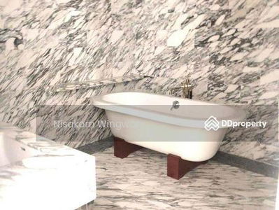 Life Asoke-Rama 9, Bangkok, Thailand Life Asoke-Rama 9, Bangkok, Thailand