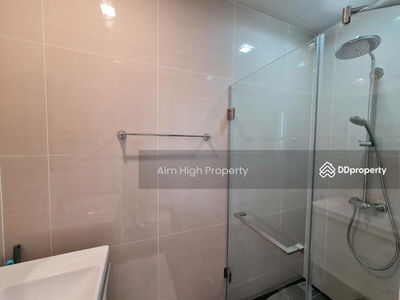 Park Origin Phrom Phong, Bangkok, Thailand Park Origin Phrom Phong, Bangkok, Thailand