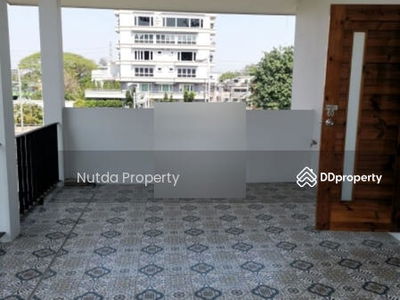 House Prachachuen, Bangkok, Thailand House Prachachuen, Bangkok, Thailand