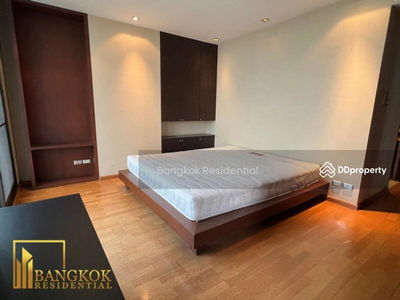 Supalai Place Sukhumvit 39, Bangkok, Thailand Supalai Place Sukhumvit 39, Bangkok, Thailand