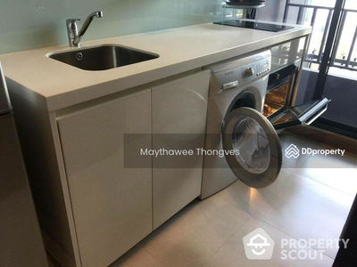 Ivy Ampio, Bangkok, Thailand Ivy Ampio, Bangkok, Thailand