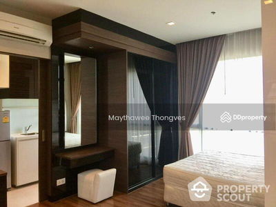 Ivy Ampio, Bangkok, Thailand Ivy Ampio, Bangkok, Thailand