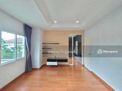 The Centro Rattanathibet, Nonthaburi, Thailand The Centro Rattanathibet, Nonthaburi, Thailand