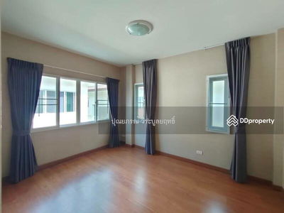 The Centro Rattanathibet, Nonthaburi, Thailand The Centro Rattanathibet, Nonthaburi, Thailand