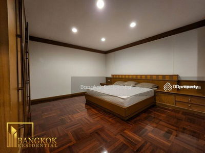 City Lakes Tower, Bangkok, Thailand City Lakes Tower, Bangkok, Thailand