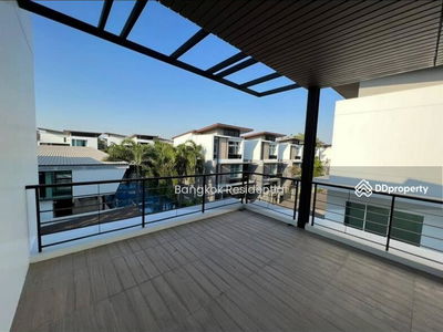 House in Compound, Bangkok, Thailand House in Compound, Bangkok, Thailand