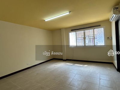 Maneeya Ville, Bangkok, Thailand Maneeya Ville, Bangkok, Thailand