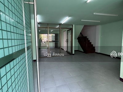 Maneeya Ville, Bangkok, Thailand Maneeya Ville, Bangkok, Thailand