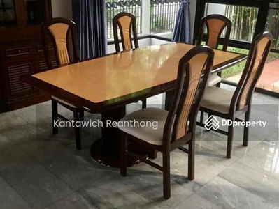 Large 5-Bedroom House, Bangkok, Thailand Large 5-Bedroom House, Bangkok, Thailand