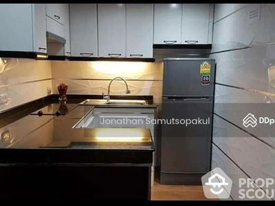 Omni Tower Sukhumvit Nana, Bangkok, Thailand Omni Tower Sukhumvit Nana, Bangkok, Thailand