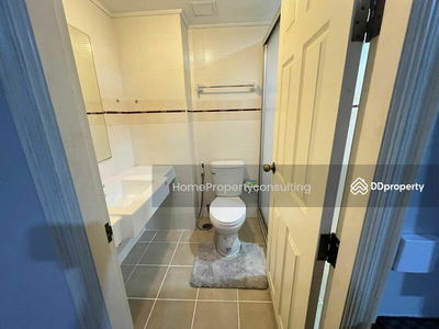 Lumpini Ville Cultural Center, Bangkok, Thailand Lumpini Ville Cultural Center, Bangkok, Thailand