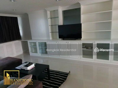 Supalai Place Sukhumvit 39, Bangkok, Thailand Supalai Place Sukhumvit 39, Bangkok, Thailand