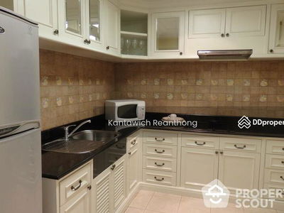 Langsuan Ville, Bangkok, Thailand Langsuan Ville, Bangkok, Thailand