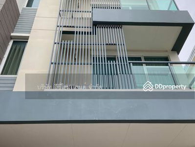 Town Avenue Merge Rattanatibet, Nonthaburi, Thailand Town Avenue Merge Rattanatibet, Nonthaburi, Thailand