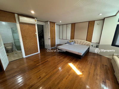 Moo Baan Chicha Castle, Bangkok, Thailand Moo Baan Chicha Castle, Bangkok, Thailand