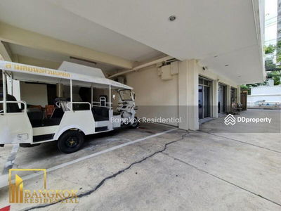 Siam Court Apartment, Bangkok, Thailand Siam Court Apartment, Bangkok, Thailand