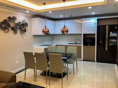 D'. Le Roi Soleil, Vietnam D'. Le Roi Soleil, Vietnam