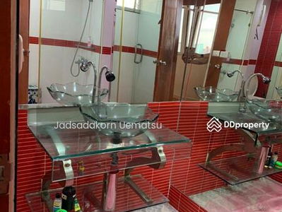 Tai Ping Towers, Bangkok, Thailand Tai Ping Towers, Bangkok, Thailand