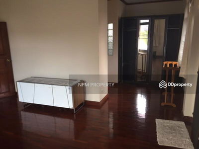 House for Home office Sukhumvit 4, Thailand House for Home office Sukhumvit 4, Thailand