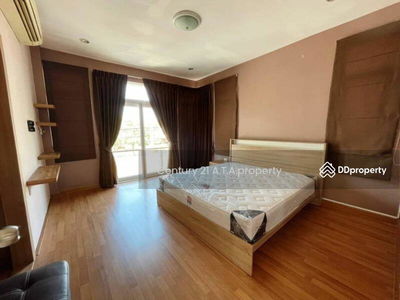 Country Home Lake & Park Assumption - Sriracha, Chon Buri, Thailand Country Home Lake & Park Assumption - Sriracha, Chon Buri, Thailand