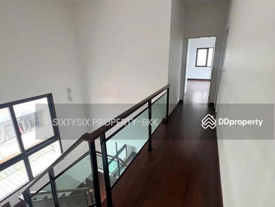 The City Ekkamai-Ladprao, Bangkok, Thailand The City Ekkamai-Ladprao, Bangkok, Thailand