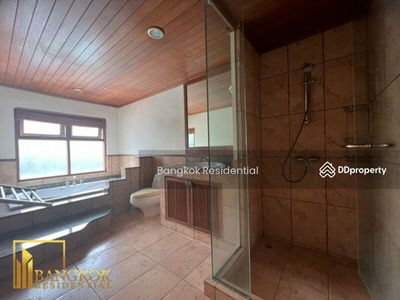 Single House in Compound, Bangkok, Thailand Single House in Compound, Bangkok, Thailand