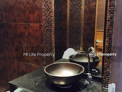 Gehäuse In Ban Ratsada, Thailand Gehäuse In Ban Ratsada, Thailand