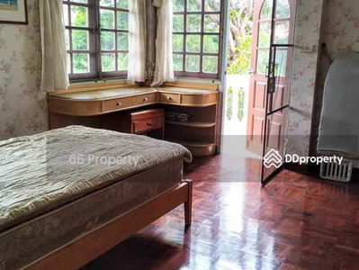 4 Bed House, Bangkok, Thailand 4 Bed House, Bangkok, Thailand