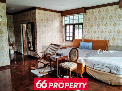 4 Bed House, Bangkok, Thailand 4 Bed House, Bangkok, Thailand