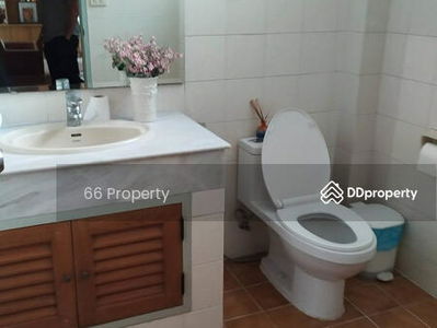 4 Bed House, Bangkok, Thailand 4 Bed House, Bangkok, Thailand