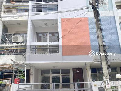 Location Lat Phrao 80, intersection 26, Mengjai, townhome for rent, 3 floors, City Townhome, 4 bedrooms, pets allowed, Bangkok., Thailand Location Lat Phrao 80, intersection 26, Mengjai, townhome for rent, 3 floors, City Townhome, 4 bedrooms, pets allowed, Bangkok., Thailand