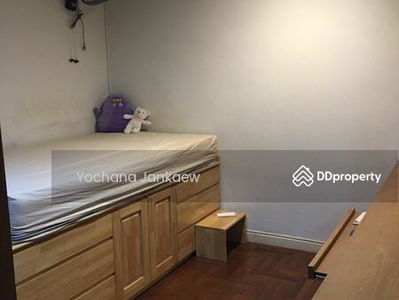 Green Point Silom, Bangkok, Thailand Green Point Silom, Bangkok, Thailand