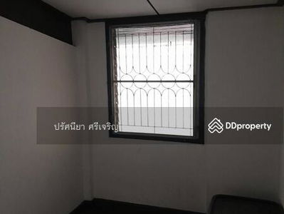 Single house behind The Ninth Mall, Seri Village, 100 sq m, 2 floors, 5 bedrooms, 3 bathrooms, good location, suitable for an office, residence, home office, Bangkok., Thailand Single house behind The Ninth Mall, Seri Village, 100 sq m, 2 floors, 5 bedrooms, 3 bathrooms, good location, suitable for an office, residence, home office, Bangkok., Thailand
