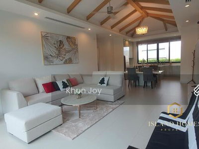 Spacious villa with private pool and large garden, Phuket, Thailand Spacious villa with private pool and large garden, Phuket, Thailand