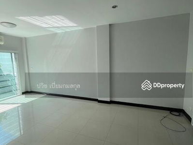 Chuan Chuen Modus Centro, Nonthaburi, Thailand Chuan Chuen Modus Centro, Nonthaburi, Thailand