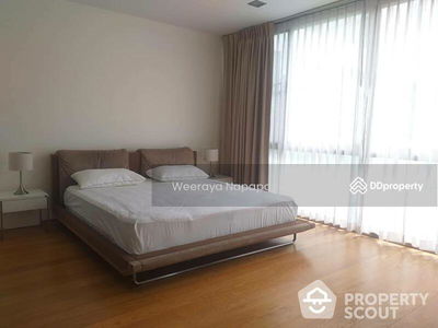 Ficus Lane, Bangkok, Thailand Ficus Lane, Bangkok, Thailand